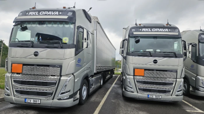 Do flotily RKL přibylo 7 nových tahačů Volvo